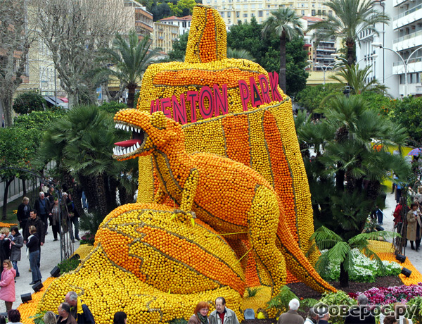 Фете Ду Цитрон - Цитрусовый фестиваль в Ментоне (Франция) - Динозавр из апельсинов и лимонов