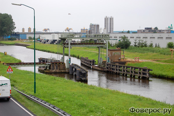 Вехел (Veghel) - Город в Голландии (Netherlands) - Канал